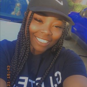 Meet your Posher, Carin